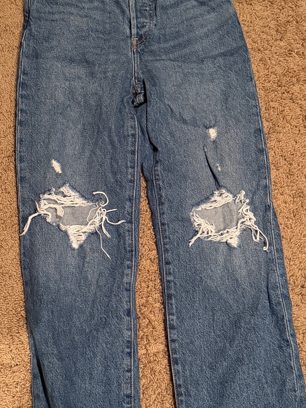 Levi's Ribcage Straight-Leg‎ Ankle Distressed Jeans